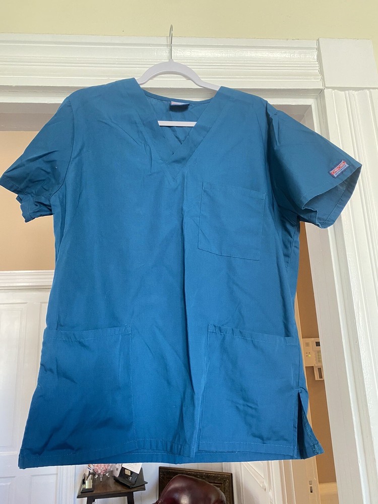 Women’s Scrub Sets (3)