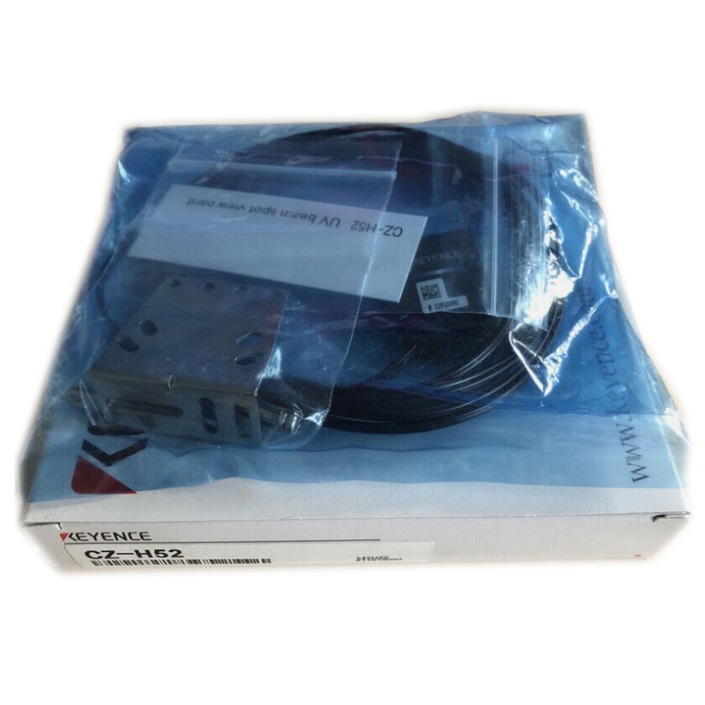 1PC Keyence CZ-H52 CZH52 Sensor New