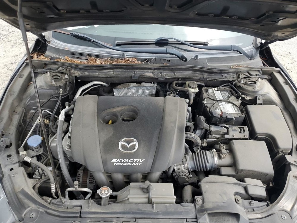 3 2018 Glove Box 4827518