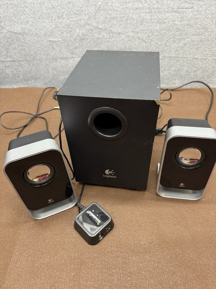 Logitech LS21 2.1 Multimedia Computer Speaker System Subwoofer Works