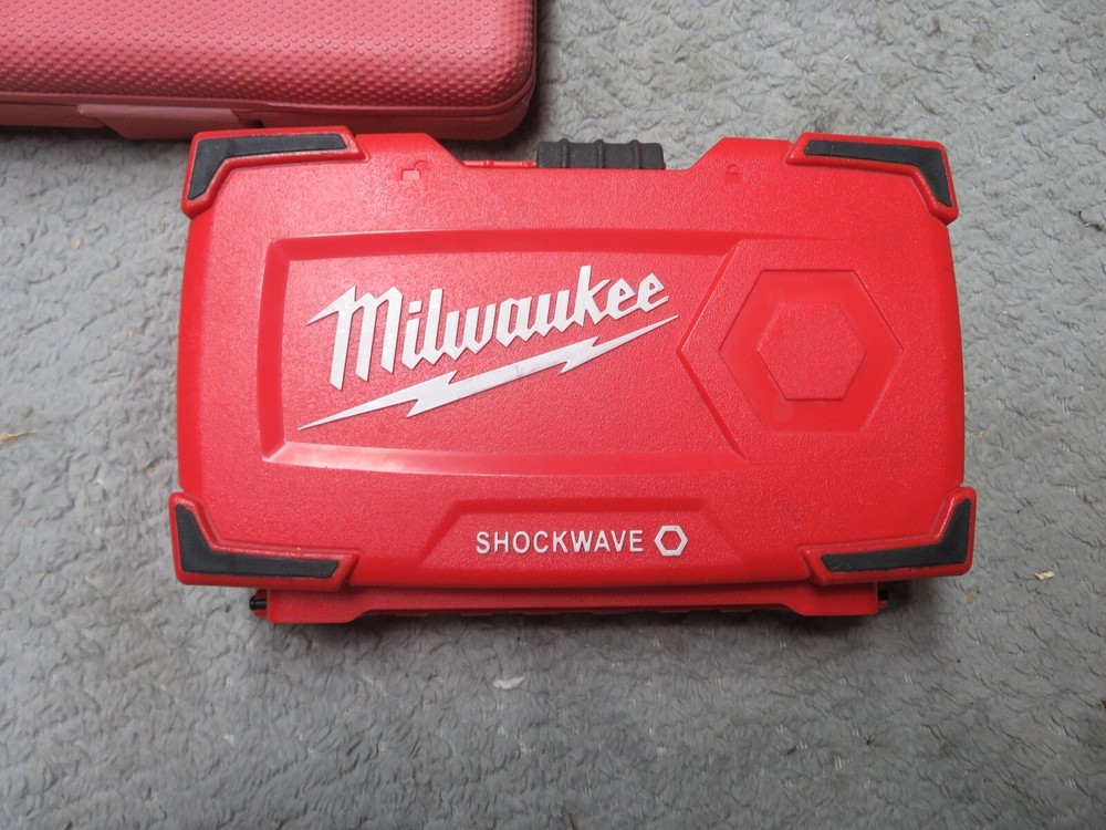 lot of Milwaukee shockwave bits / drill bits