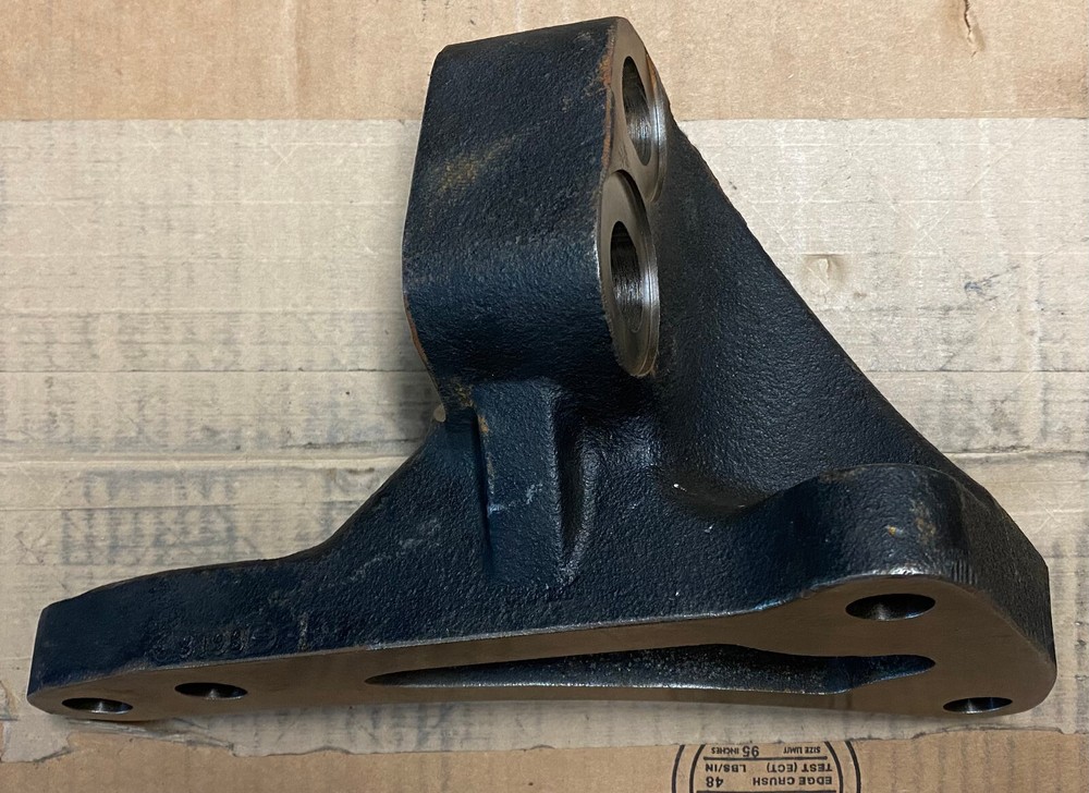 DETROIT Engine Mounting Bracket 01-33288-001