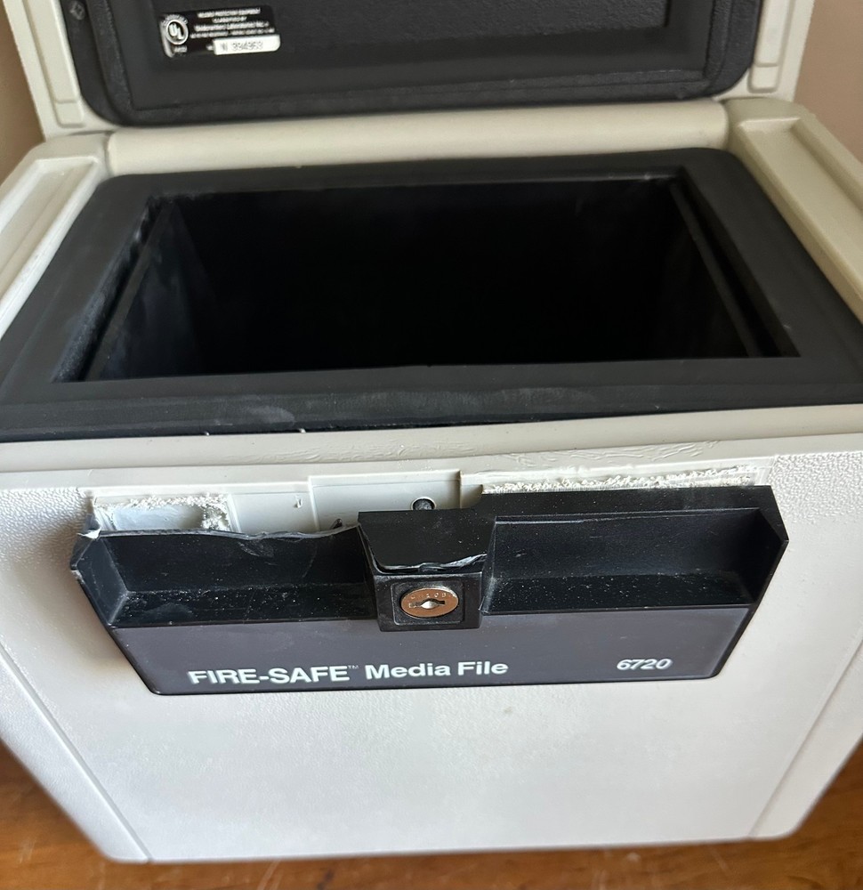 Sentry Model 6720 Gray Fire Safe Media Data Storage Portable File Safe w/ Key