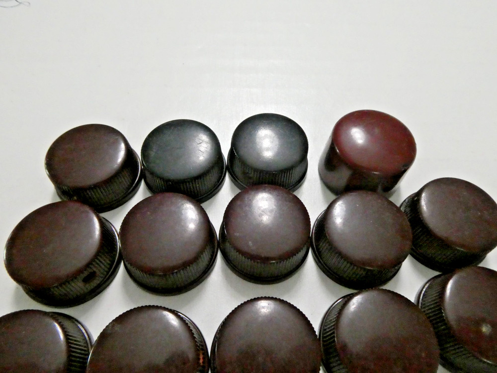 34 Vintage Daka-Ware Radio Knobs for general use purpose - Lot# 243