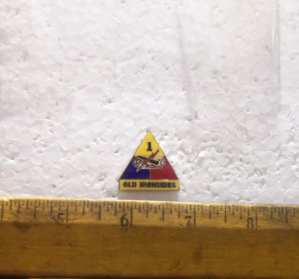 US Army - 1st Armored Division Pin