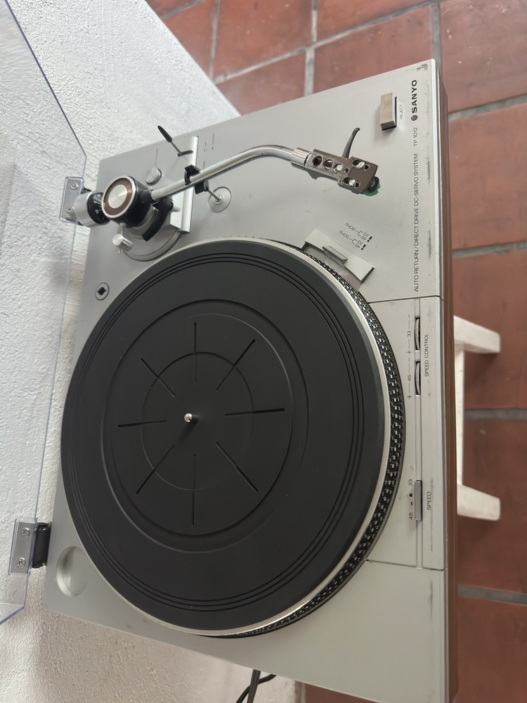 sanyo turntable