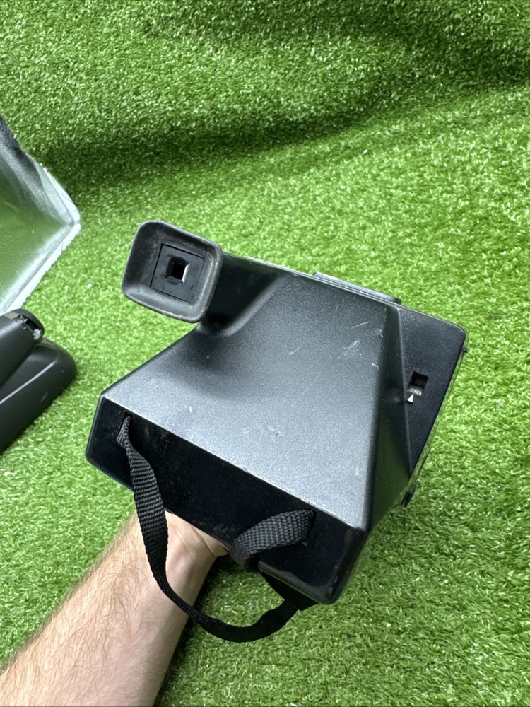 Polaroid OneStep SE Land Instant Camera. 11