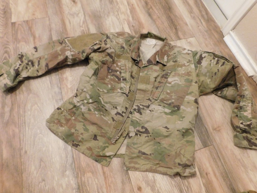 US ARMY OCP  COAT SZ MEDIUM - SHORT