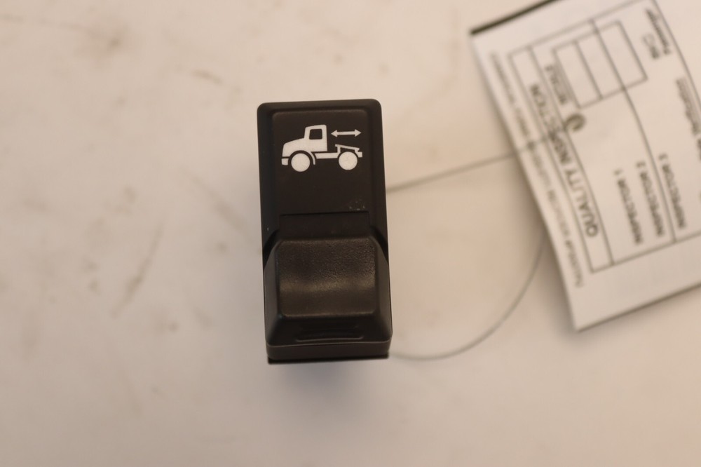 2019-2024 VOLVO VNL 760 DASHBOARD PANEL FIFTH WHEEL LOCK SWITCH BUTTON OEM