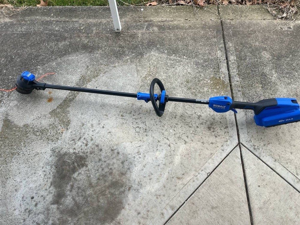 Kobalt 40V MAX Brushless 15" Attachment Capable String Trimmer and chainsaw