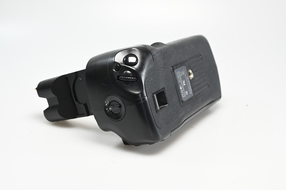 Misc. Battery Grip Pack for Canon EOS 7D #G596