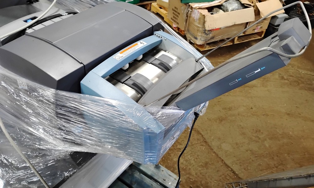 Pitney Bowes DI900 FastPac Document Inserting Machine w/ DIVS Vertical Stacker