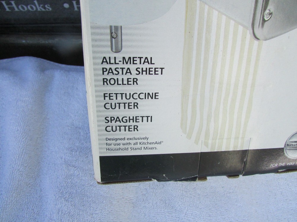 New KitchenAid Pasta Roller & Cutter Set KPRA