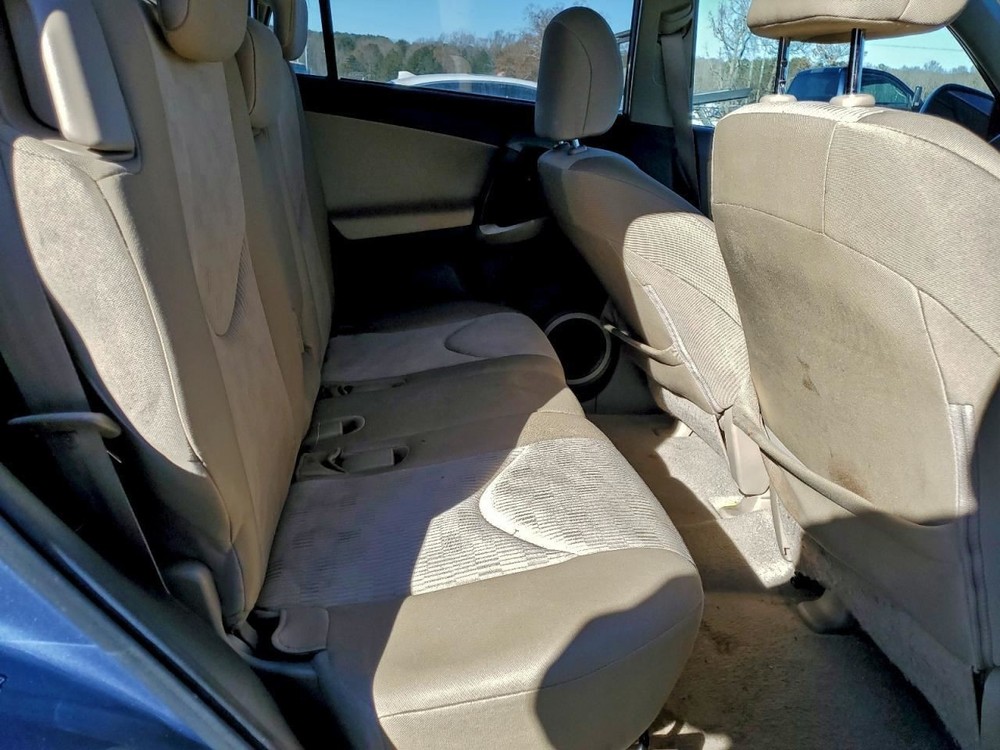 RAV 4 2011 Glove Box 5026039