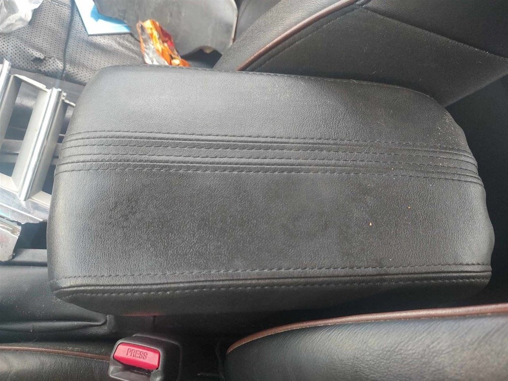 MKZ 2011 Glove Box 18910