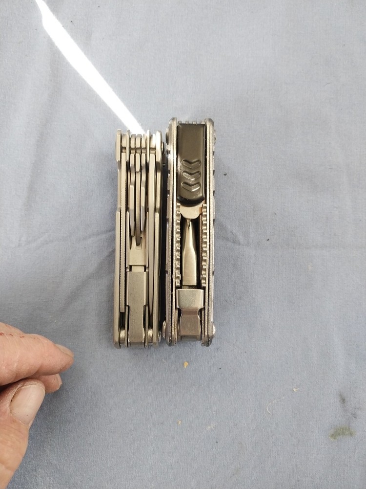 2 high quality multi tool pliers scissors nice screw driver saw