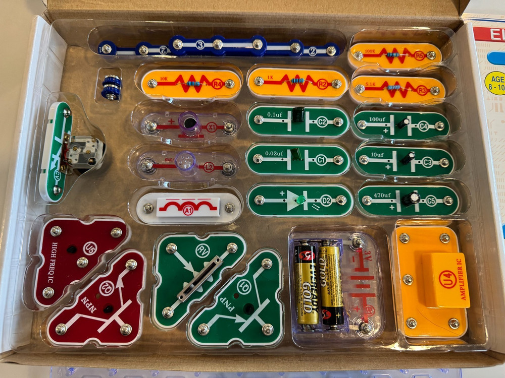 Snap Circuits Jr. Electronics SC-100 + Upgrade Kit UC-30 + Cool Circuit COMPLETE