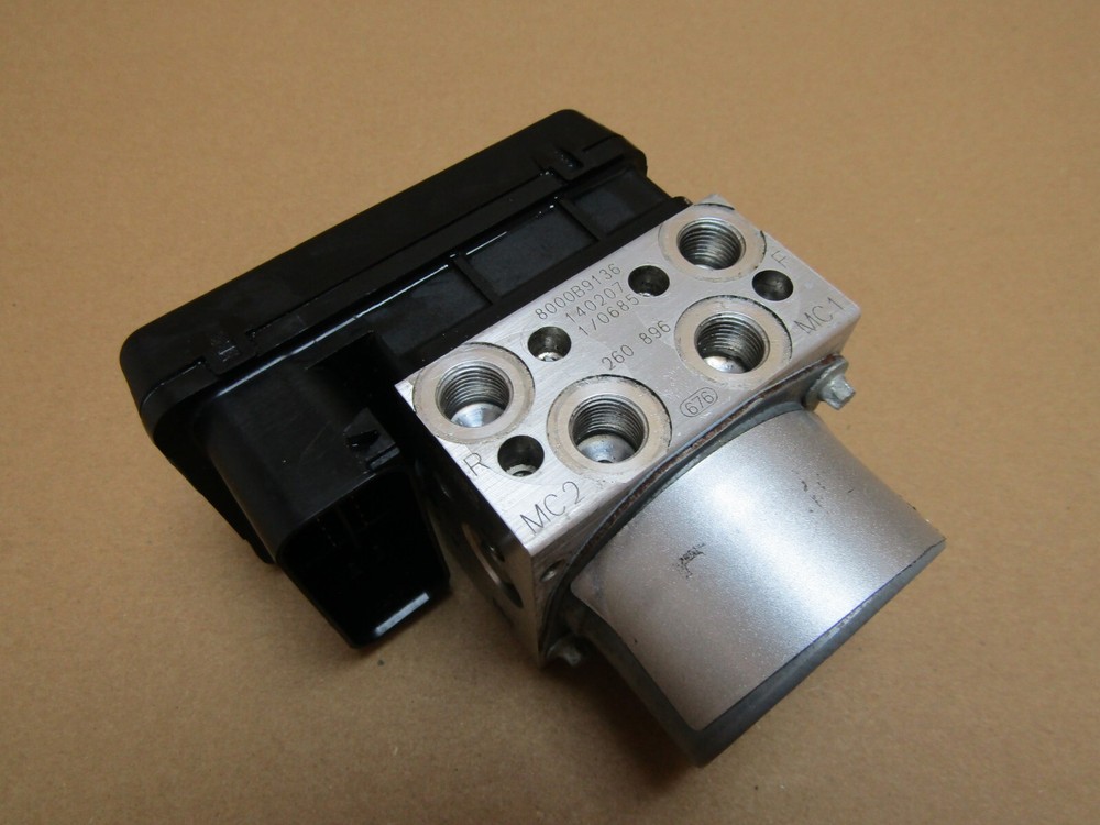 MV Agusta Rivale 800 2016 ABS pump control unit module (6954)