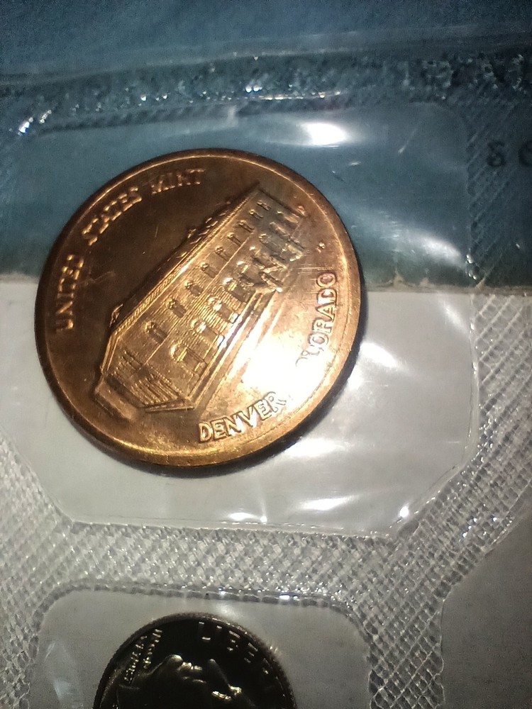 1974 DENVER SOUVENIR MINT SET !