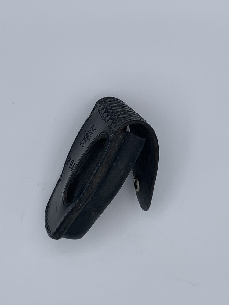 TEX SHOEMAKER LEATHER HANDCUFF CASE 204