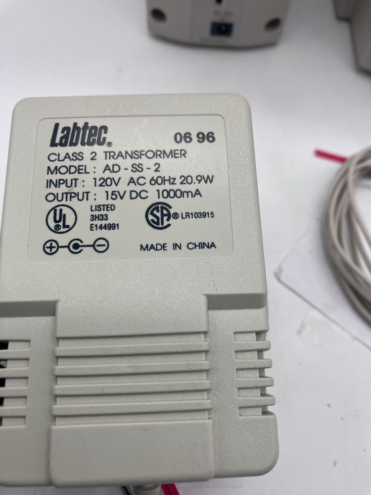 Labtec 2-Piece Speaker System LCS-1020 Includes Power Cord