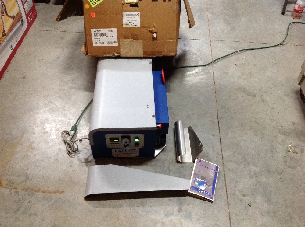 Cell-o Ez 2 air cushion air bubble Pillow Packing machine Powers On Untested.
