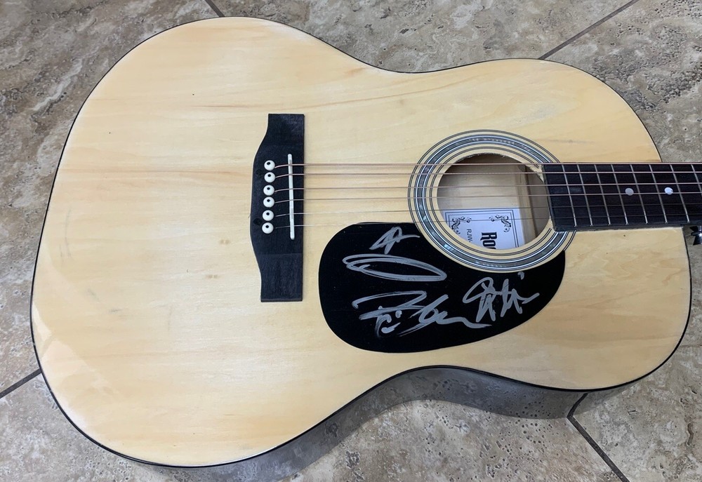 Creed Band Signed Autographed Acoustic Guitar Beckett Certified