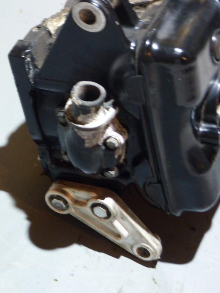 GENUINE TRIUMPH T509 COMPLETE CYLINDER HEAD