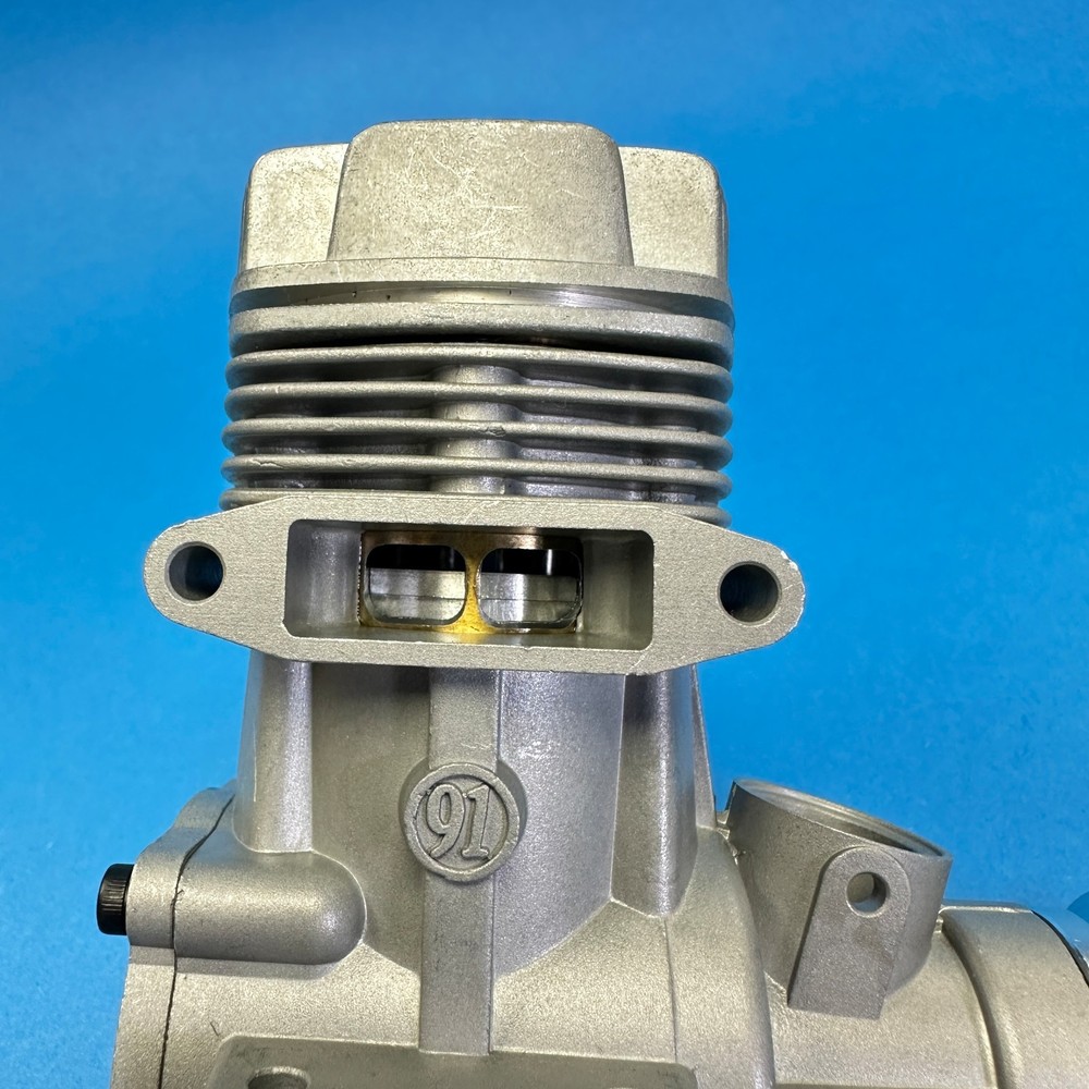 Magnum Engine XLS 91A 2-stroke NIB