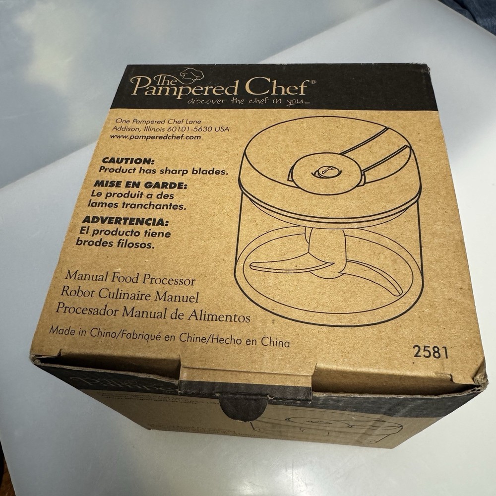 Pampered Chef Manual Food Processor 2581 NIB