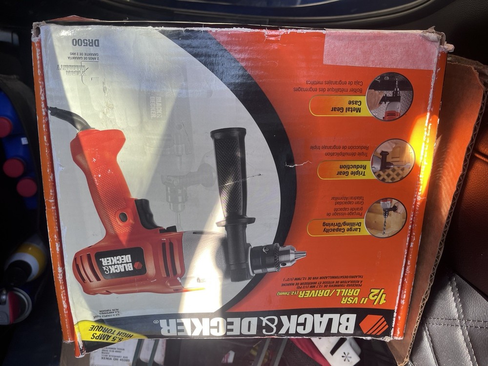 BLACK & DECKER 1/2" HEAVY DUTY VSR DRILL / DRIVER MODEL DR501