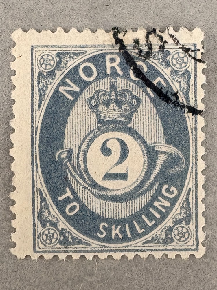 Norway 17 / 1874 Post Horn & Crown Stamp / Used