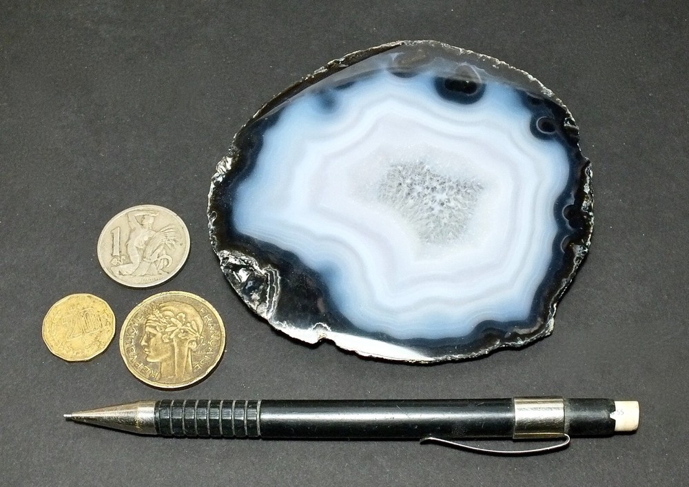 Agate (quartz) geode section from Brazil - cut and polished, on both sides