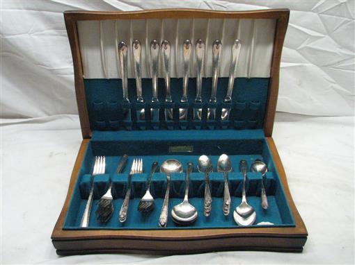 50 pc Set Wm Rogers Silver Plate Flatware Exquisite Pattern Silverplate w/Box C