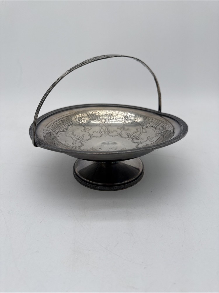 Vintage Wallace Bros. Silver Plated Candy Dish V8154