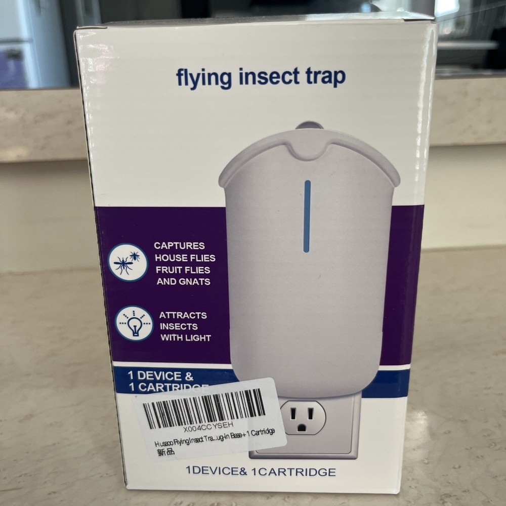 flying insect trap plug in