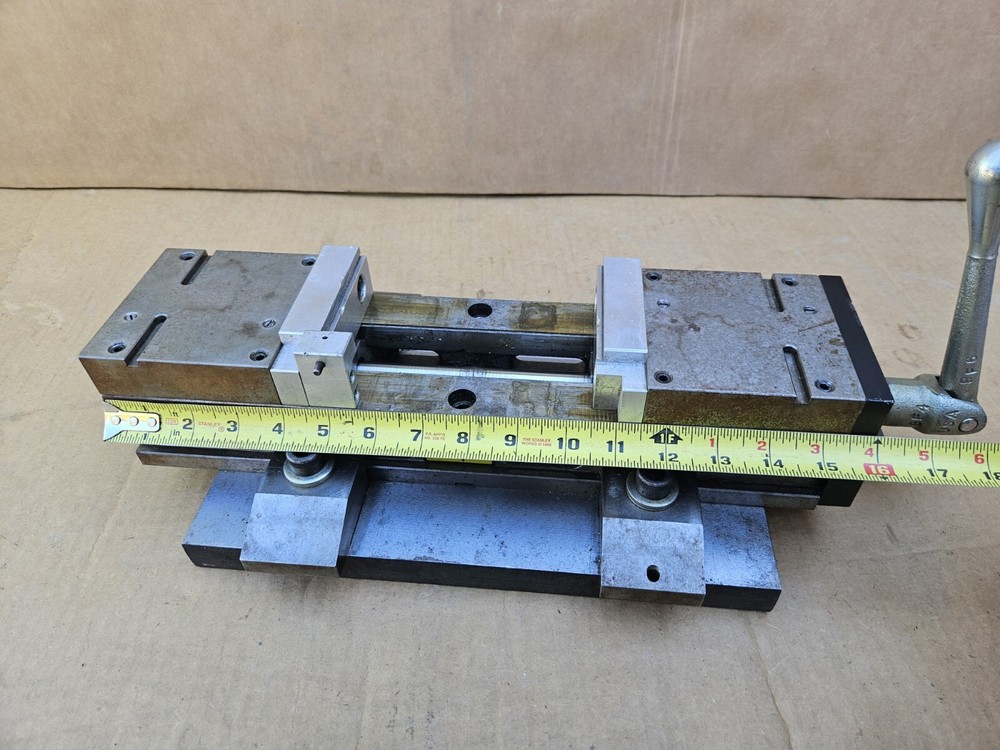 Kurt 4" ?? Vise Milling Machine Used