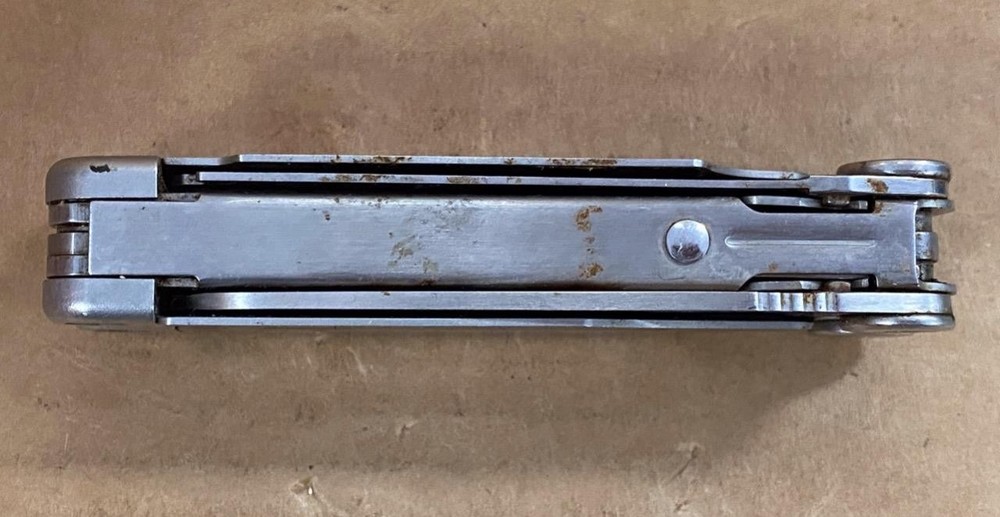 VINTAGE LEATHERMAN WAVE MULTI-TOOL.