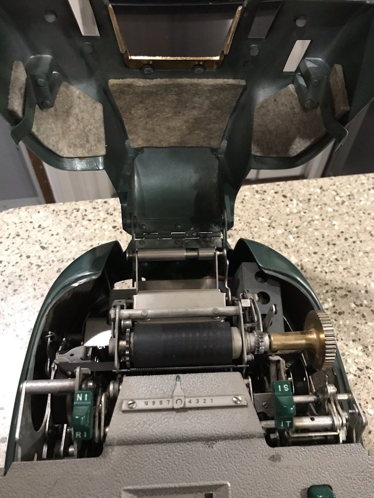 Vintage Victor Electric Adding Machine Works!