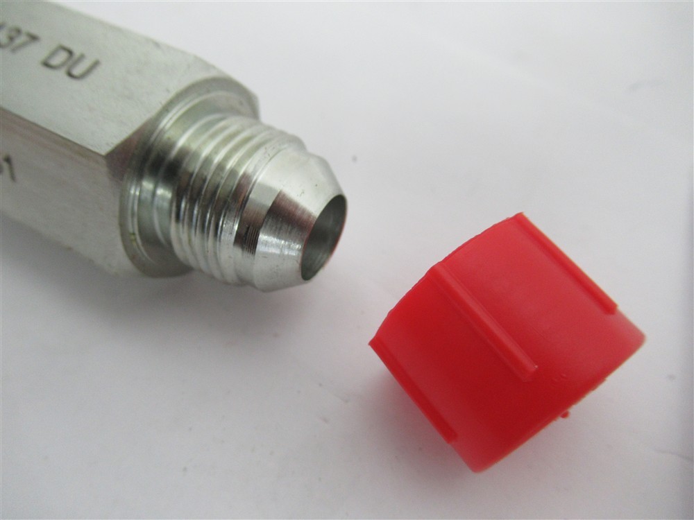 Parker 1760137 , 3/4"-16 , 45° Flare Inline Check Valve