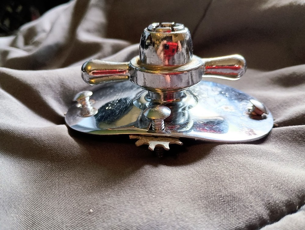 Rogers drums - Rogers script era straight mount (A)