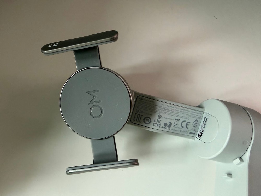 DJI Osmo Mobile SE Smartphone Gimbal Stabilizer