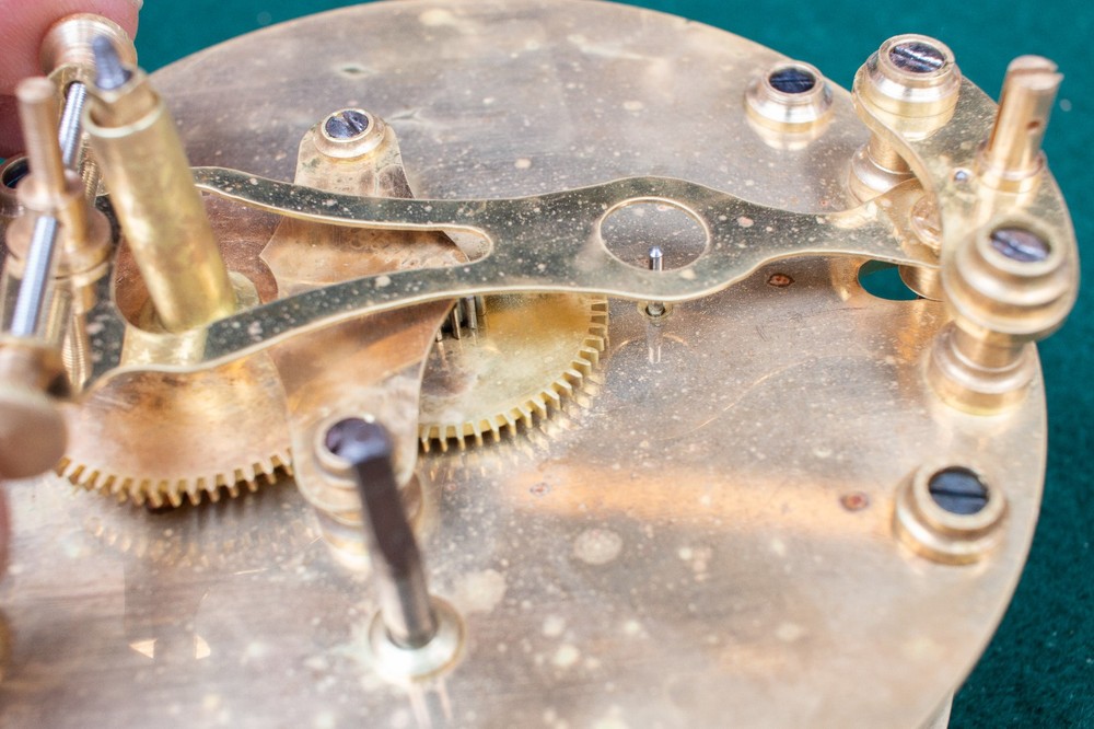 Seth Thomas Regulator # 1 Extra Round Terry Movement Weight Driven Wall Clock