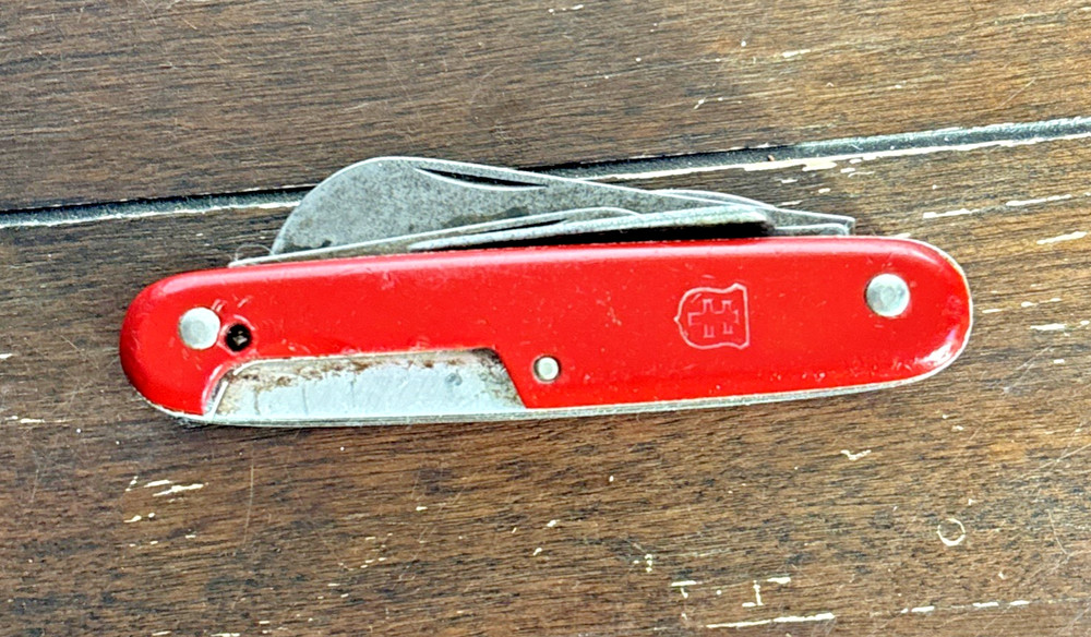 Mountain Quick Colonial Vintage Army Knife (READ)