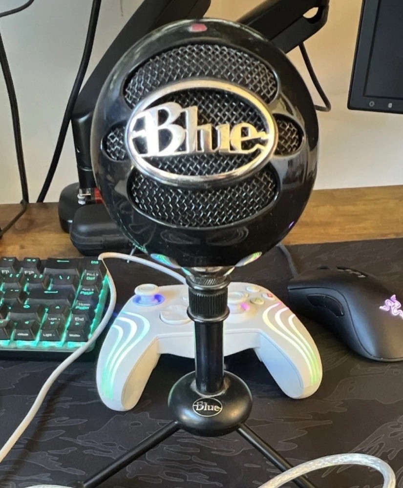 Blue Snowball USB Microphone Black w/ Adjustable Stand & USB Cable