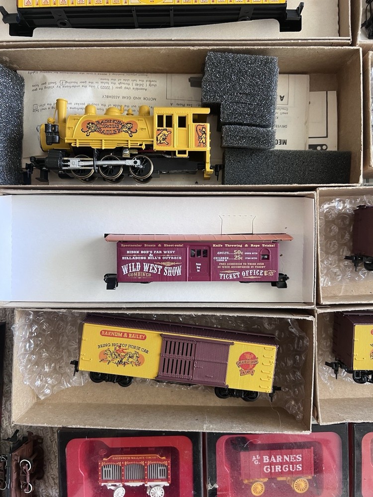 43pc Barnum & Bailey Greatest Show On Earth Circus Train Set