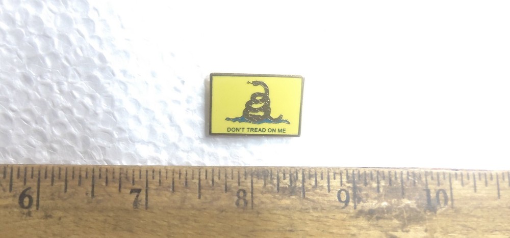 Don’t Tread on Me – Gadsden Flag Pin