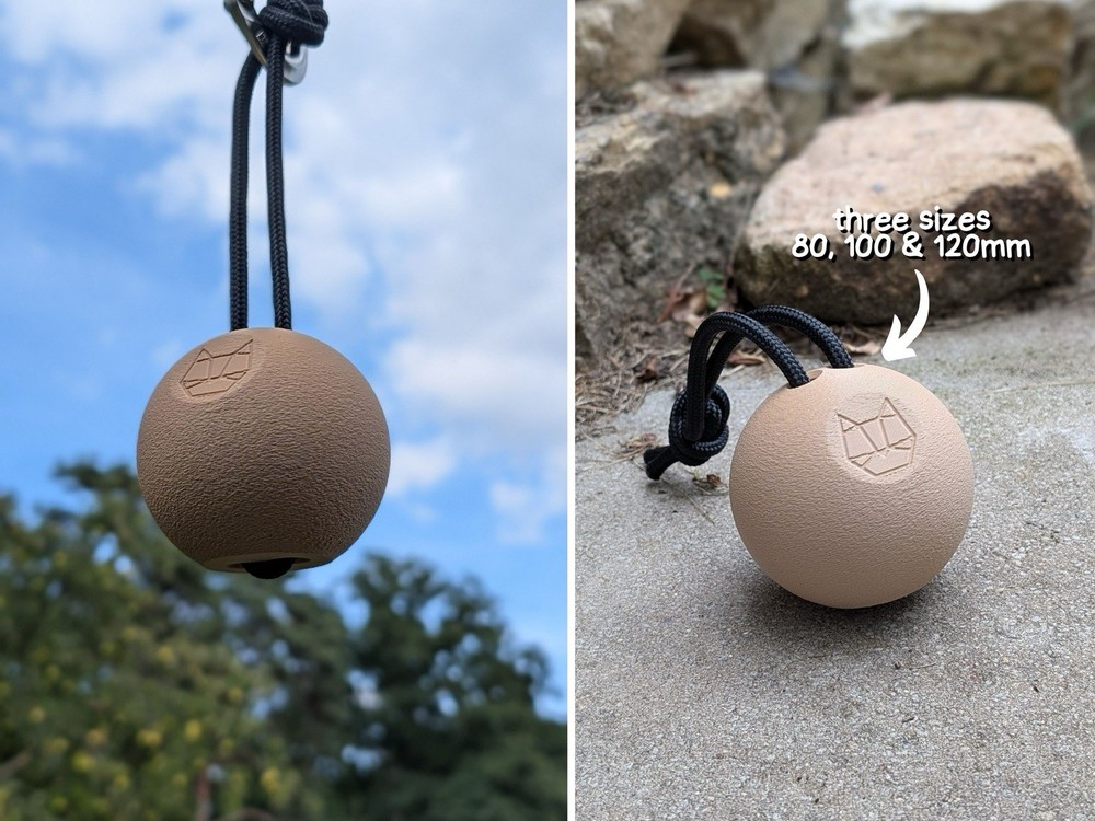 Climbing balls for pull-ups in three sizes