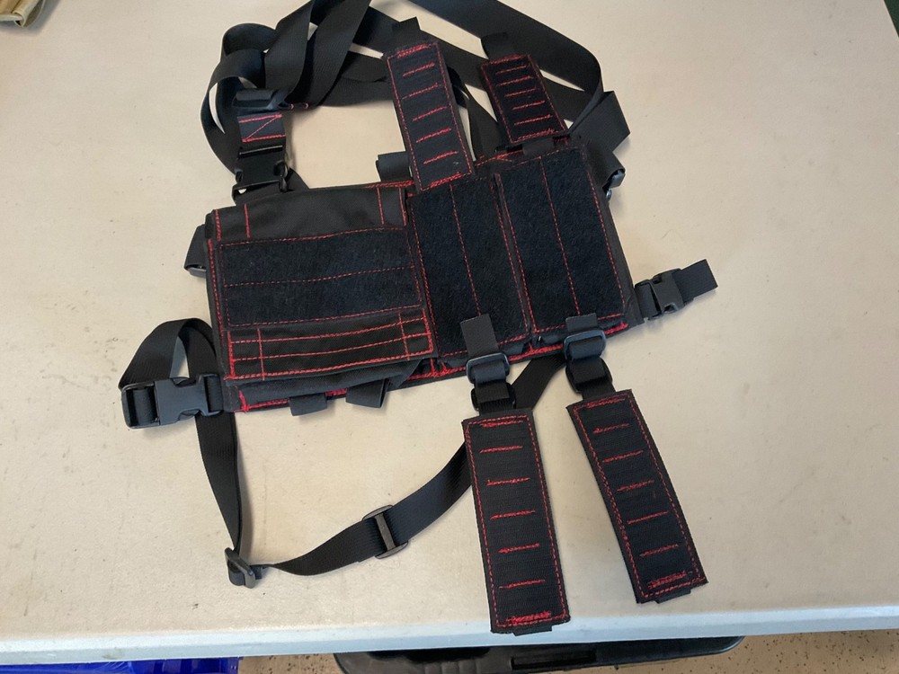 S.O.E. tactical gear 12 guage micro rig , complete set . new black / red thread