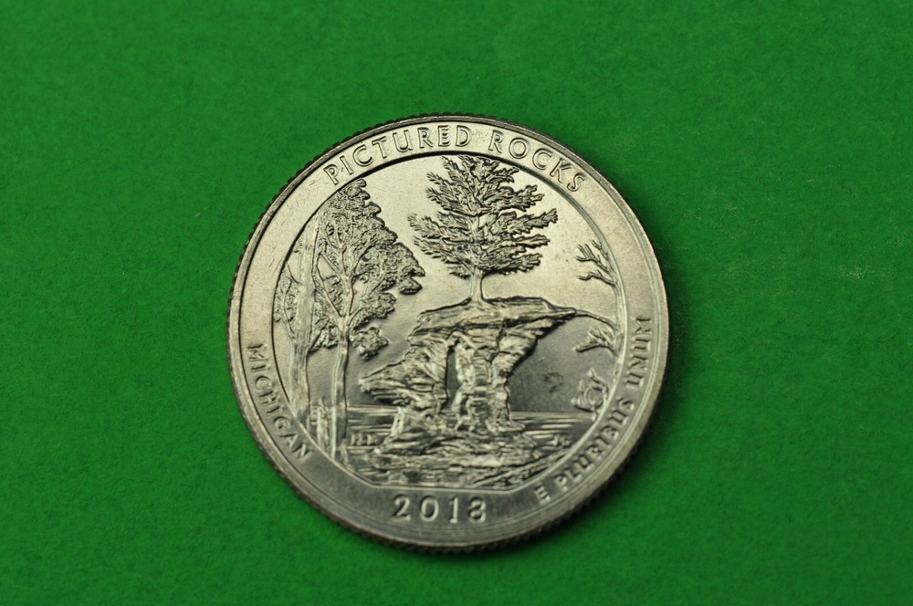 2018-S   BU Mint State ( Pictured Rock ) US National Park Quarter